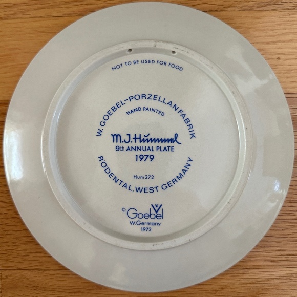 1979 Annual Hummel Plate MJ Hummel Boy Playing Horn Yellow Bird Includes Box - Picture 6 of 15